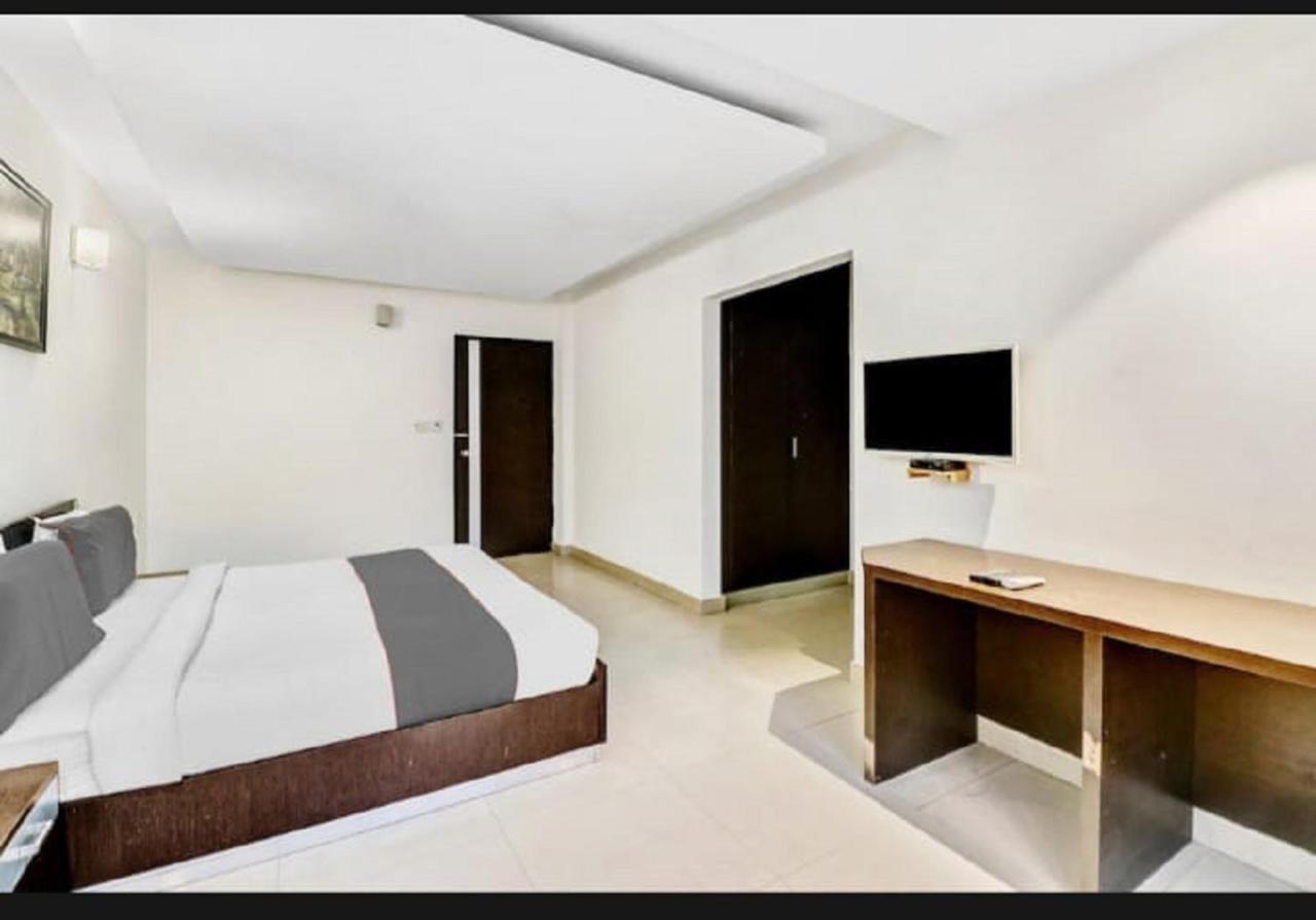 Aerocity Hotel Jindal Palace Delhi- A Well Hygiene Property"All Staff Vaccinated " Нью-Дели Экстерьер фото